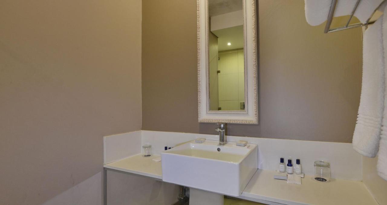 Anew Hotel Hatfield Pretoria Exterior photo