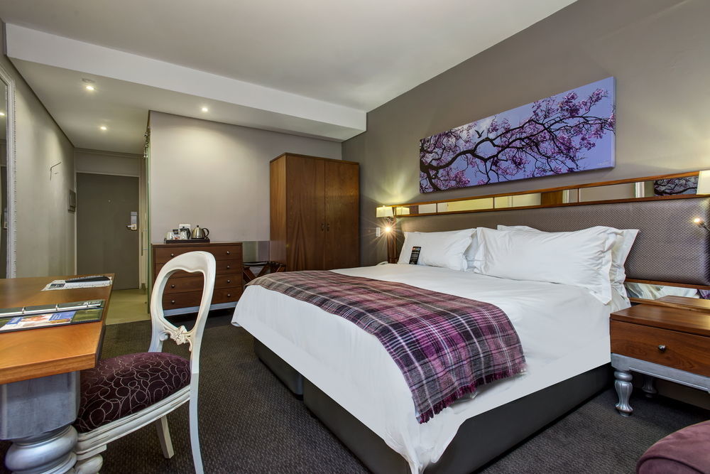 Anew Hotel Hatfield Pretoria Exterior photo