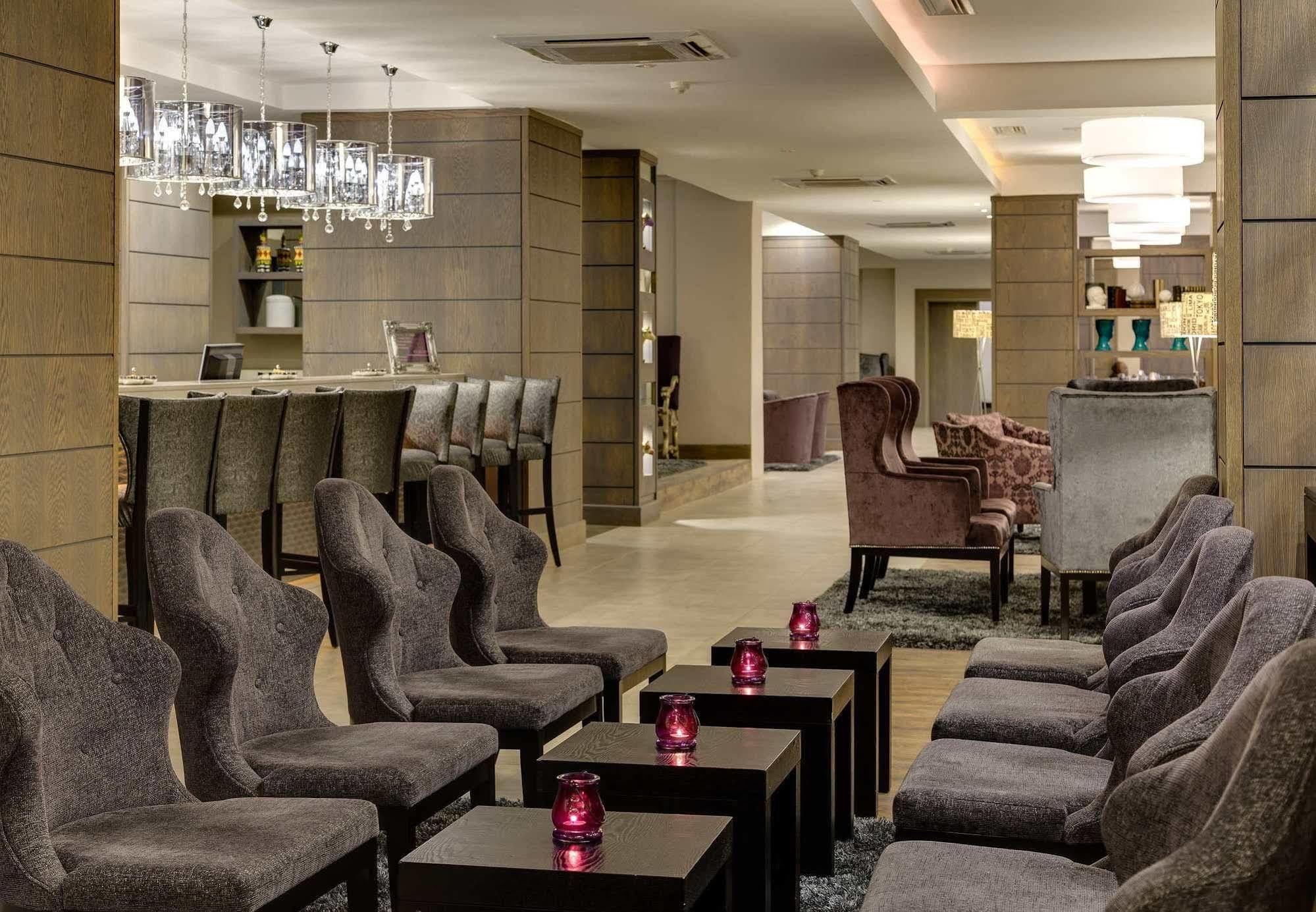 Anew Hotel Hatfield Pretoria Exterior photo